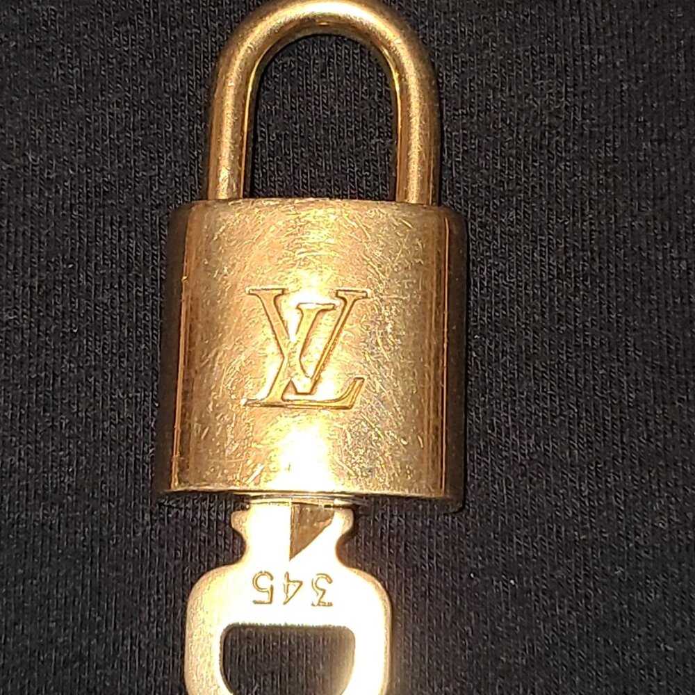 LV Lock & Key set #345